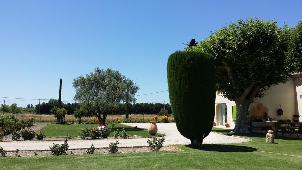Mas De L Ancienne Magnanerie Villa Mallemort Buitenkant foto